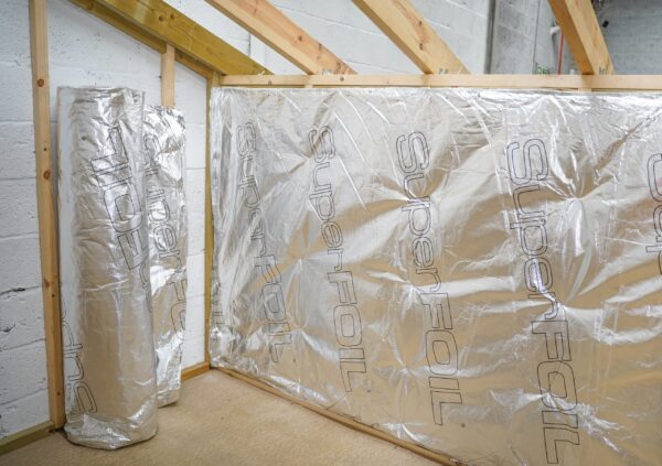 SuperFOIL SF40 Multi-layer Foil Insulation 1.5m x 10m - 15m2 - Image 2